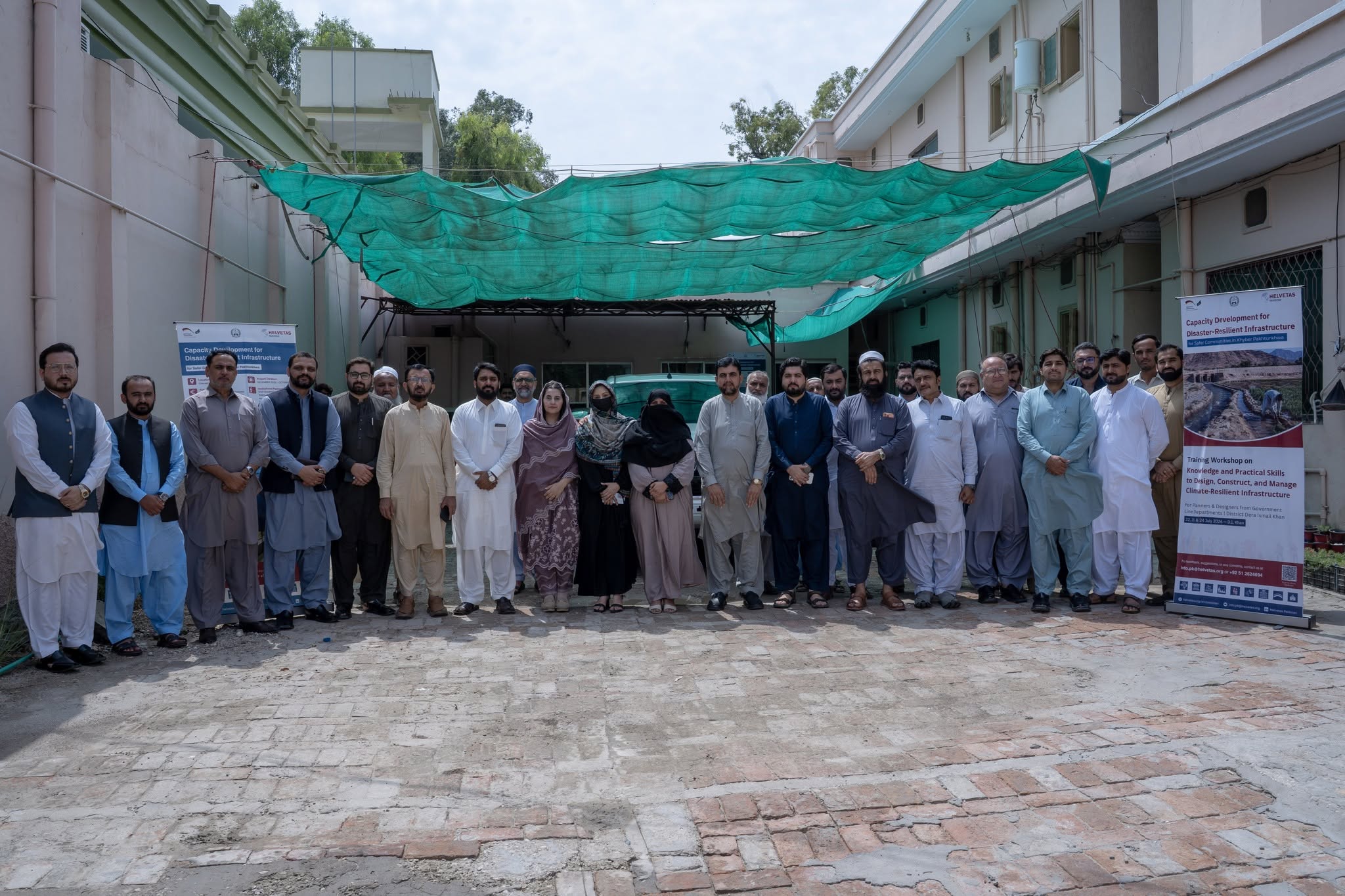 ڈیرہ اسماعیل خان: موسمیاتی و قدرتی آفات سے محفوظ انفراسٹرکچر کے لیے تین روزہ تربیتی ورکشاپ مکمل